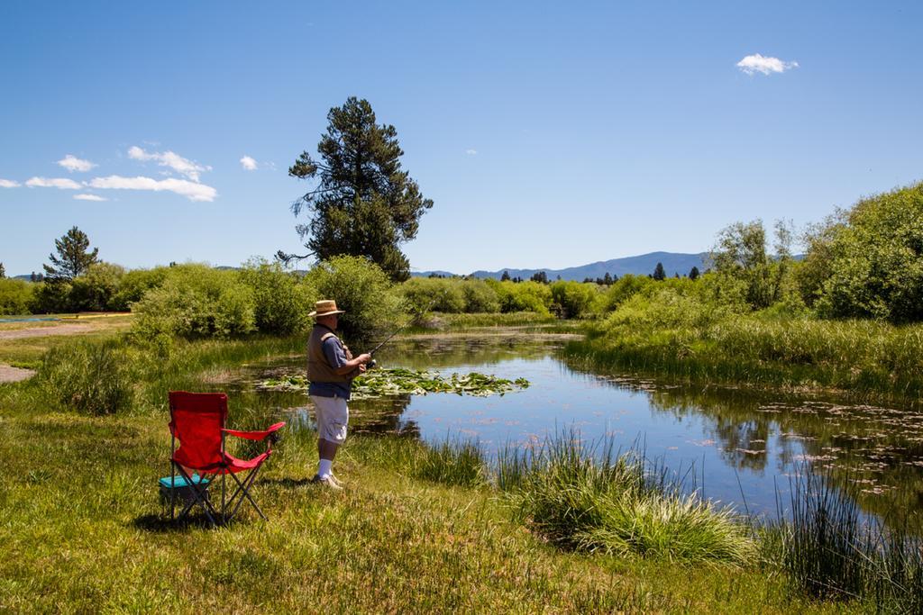 Bend-Sunriver Camping Resort Wheelchair Accessible Yurt 13 Buitenkant foto